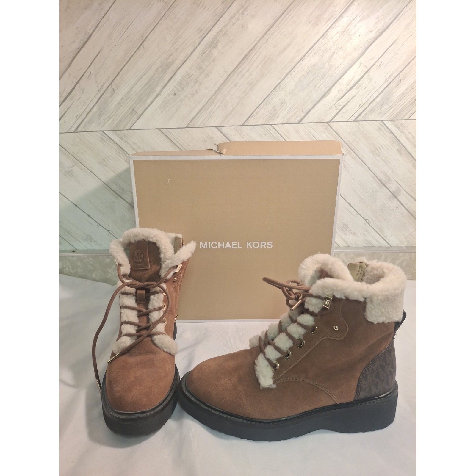 Michael Kors Trudy Bootie Leather Suede Logo Boot Lace Up Brown New $275 Size 6m